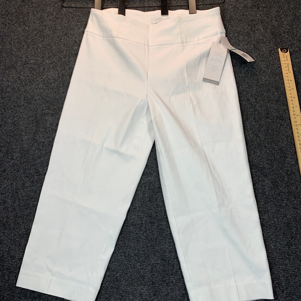 New Directions Sleek Sculpt Capri Pants 10P White Tummy Control Stretch NWT